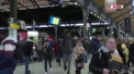 Vacantele de sarbatori ale francezilor sunt la un pas sa se transforme intr-un esec din cauza grevei transporturilor care contiuna de cateva zile - VIDEO