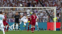Gareth Bale incearca sa se impace cu fanii lui Real Madrid, dar ultima sa aparitie nu l-a ajutat prea mult. Intr-un video, galezul, alaturi de colegii sai de echipa, face urari de Craciun, mesajul lui insa a provocat controverse - VIDEO 