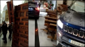 Un sofer a intrat cu Jeep-ul in biserica, spulberand usile din lemn si oprindu-se la un metru de altar - VIDEO