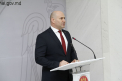 "Cel minor a fost primul care a lovit victima, celalalt a rupt o scandura si l-a lovit in cap. 15 prieteni ai victimei, care au urmarit ce se intampla, l-au ajutat abia atunci cand au vazut ca nu se mai poate misca" - declaratiile facute de Ministrul Afacerilor Interne, privind bataia de la Costesti - VIDEO