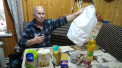De sarbatori, PSRM ar fi impartit pachete cu produse alimentare. Un barbat din Drochia sustine ca ar fi primit o punga cu orez, faina, zahar, paste, dar si o sticla cu ulei, cateva prajituri si o cutie cu pastet - VIDEO
