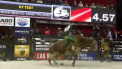 Americanii au luat taurul de coarne. Un pusti de doar 20 de ani e regele cowboy-lor, ca urmare acesta a castigat o suma uriasa de bani - VIDEO