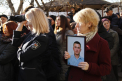 "Dreptate pentru Dumitru!" Zeci de oameni protesteaza in fata Inspectoratului de Politie Ialoveni pentru a cere dreptate in cazul tanarului ucis in bataie in seara de Revelion - VIDEO