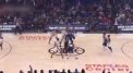 Record istoric pentru un jucator de la Los Angeles Clippers, in Liga Nord-Americana de baschet. Acesta a reusit 43 de puncte in mai putin de 30 de minute, intrand astfel in istoria acestui club - VIDEO
