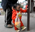 Cel mai scund barbat din lume a murit la varsta de 28 de ani. Presa straina scrie ca acesta a suferit de pneumonie, iar aseara s-a stins din viata intr-un spital din Nepal - VIDEO