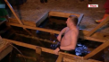Credinta ne incalzeste – au spus cei care s-au scufundat in apele reci ale lacurilor din Moscova. In alte regiuni ale Rusiei, oamenii au facut baie in rauri chiar si la -30 de grade - VIDEO