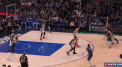 Baschetbalistii de la Dallas au fost la un pas de a obtine a cincea victorie consecutiva in NBA, insa nu a fost sa fie. Aseara, jucatorii lui Mavericks au fost invinsi cu scorul de 110 la 107 de rivalii din Los Angeles - VIDEO