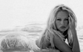 Pamela Anderson a publicat prima imagine alaturi de noul ei sot, in varsta de 74 de ani - FOTO