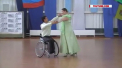 Tenis de camp, Arm Wrestling, baschet si dansuri - pe toate le imbratiseaza un tanar din Ialoveni care se afla in scaun cu rotile. Cum a reusit acesta sa mobilizeze autoritatile ca sa schimbe trotuarul pe unde trece zilnic - VIDEO