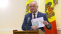 Igor Dodon prefera imprumuturile de la rusi, in defavoarea celor de la europeni, desi conditiile de creditare din est sunt mai putin rentabile. Cel putin asta sustine ambasadorul UE la Chisinau - VIDEO