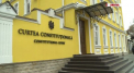 Curtea Constitutionala va cumpara un automobil de 40 de mii de euro, se arata in planul de achizitie pentru 2020 al institutiei. Mai mult ca atat, peste 800 de mii de lei se vor cheltui pentru organizarea unei conferinte internationale – inclusiv pentru cazarea invitatilor straini si flori - VIDEO