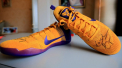 Pretul unor pantofi sport realizati de Nike cu brandul lui Kobe Bryant a crescut spectaculos in China. Se vand si cu 3.300 de dolari