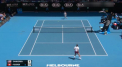 Lui Roger Federer se pare ca ii place sa-i tina pe fani cu sufletul la gura. Marele campion elvetian a obtinut azi calificarea in semifinala la Australian Open, dupa o batalie dura de cinci seturi cu americanul, Tennys Sandgren - VIDEO