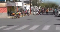 Un caine a facut prapad la o cursa de ciclism din Argentina - VIDEO