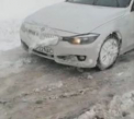 Ninge abundent in Romania, iar pe sosele, militarii intervin ca sa-i ajute pe soferii blocati. Vantul a suflat cu putere si a doborat zeci de copaci - VIDEO