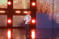Bucuria unui copil care tocmai a impresionat juratii de la "Romanii au talent" si a primit un golden buzz, trecand automat in semifinala - GALERIE FOTO/VIDEO