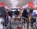 Panica creata de coronavirus in Italia. Un barbat l-a luat la pumni pe altul, crezand ca e chinez - VIDEO