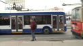 In plina alerta de coronavirus, soferilor si taxatorilor, persoane care sunt toata ziua in transportul aglomerat, nu li s-a dat dezinfectant. Ce spun responsabilii - VIDEO