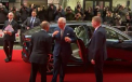 Reactia printului Charles cand si-a dat seama ca nu trebuie sa dea mana cu oamenii - VIDEO