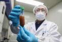 Regeneron spune ca a identificat anticorpi care ar putea fi folositi intr-un tratament pentru infectia cu noul coronavirus