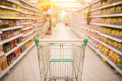 Masuri pentru protejarea batranilor. Anuntul facut de supermarketuri