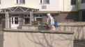 Care este atmosfera in caminul din capitala plasat in carantina dupa ce o studenta de acolo a fost diagnosticata cu coronavirus. Ce spun studentii blocati in interior - VIDEO