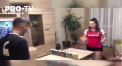 Odata cu prelungirea perioadei de izolare din cauza Pandemiei de coronavirus, sportivii devin din ce in ce mai inventivi. Este si cazul campionilor romani de la tenis de masa, care au inlocuit paletele si fileul cu tot felul de obiecte gasite prin casa - VIDEO