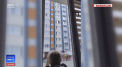 Chisinaul a rasunat astazi de aplauze. Prin acest gest, oamenii au incearcat sa-i sustina pe medicii care lucreaza 24/24, salvand vieti in timp ce isi pun propria viata in pericol - VIDEO