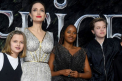 Angelina Jolie, un milion de dolari pentru copiii afectati de Covid-19. Cat a donat Rihanna