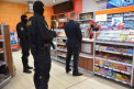 Mai multe benzinarii din tara - verificate de politisti si angajatii "Fulger" - GALERIE FOTO