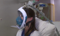 Masti pentru medici confectionate din accesorii pentru inot. Transformarea lor are loc intr-un birou din capitala, iar de ea se ocupa cativa tineri, care le dau apoi medicilor - VIDEO