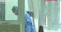 Spitalul din Stefan Voda a fost inchis, dupa ce autoritatile au anuntat carantina. Cei 16 bolnavi de coronavirus, inclusiv 8 medici, au fost transferati la Chisinau - VIDEO