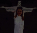 Momente emotionante in Rio de Janeiro. Celebra statuie a lui Iisus a fost luminata astfel incat, Mantuitorul sa apara imbracat in haine de medic - VIDEO