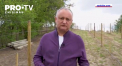 Din gradina mamei sale de la Sadova, Igor Dodon anunta ca rezerve de grau avem pana la roada urmatoare. Cat despre faptul ca agricultorii se plang de o seceta crunta, solutia lui Dodon este...sa asteptam ploaia - VIDEO