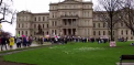 Statele Unite au inregistrat peste 1800 de noi decese in 24 de ore. Administratia pentru Medicamente din SUA a autorizat utilizarea medicamentului antiviral Remdesivir pentru tratarea pacientilor care sufera de coronavirus - VIDEO