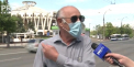 Ce folos de regula, daca e respectata pe jumatate? Masca e obligatorie in spatiile publice inchise, pentru ca oamenii sa nu se infecteze. Insa, ei au fost surprinsi prin magazine, pe strazi sau in transport cu masca pe-o ureche, pe sub nas sau pe barba - VIDEO