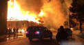 E haos in orasul american Minneapolis. O sectie de politie a fost incendiata in a treia zi de proteste, dupa ce un barbat de culoare a murit sub presiunea genunchilor unui politist. In oras a fost decretata stare exceptionala - VIDEO
