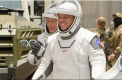 Cine sunt Bob si Doug, cei doi astronauti de la bordul capsulei SpaceX
