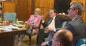 O noua fotografie cu premierul Romaniei, incalcand legea a fost publicata pe retelele de socializare. In aceasta noua poza, premierul Orban fumeaza, din nou, intr-un spatiu inchis - VIDEO