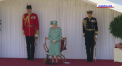 E sarbatoare astazi in Marea Britanie sau mai exact urma sa fie. Regina Elisabeta a II-a si-a sarbatorit ziua de nastere, insa nu cu poporul, cum o facea pana acum, ci intr-un spatiu restrans - VIDEO