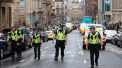 Atac cu cutitul intr-un hotel din Glasgow. Atacatorul a fost impuscat, mai multe victime duse la spital