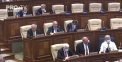 Sedinta Parlamentului din nou s-a amanat pentru ca nu a avut cvorum. Opozitia nu este de acord cu faptul ca Guvernul vrea sa-si asume raspunderea pentru proiectele de legi de modificare a bugetului - VIDEO