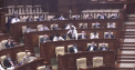 La sedinta Parlamentului au fost prezenti 99 de deputati. La un moment dat insa, 101 si-au dat votul pentru un proiect de lege - VIDEO