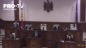 Inainte de votul decisiv, in Parlament a fost mare haos. Discursul lui Ion Chicu a fost bruiat de deputatii din opozitie care au strigat si l-au numit un mincinos - VIDEO