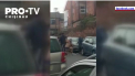 Zeci de cetateni romani s-au incaierat in plina strada intr-un oras din Anglia. Ar fi vorba de niste clanuri de romi, care s-au luptat cu bate, bolovani, scaune si arme albe - VIDEO