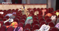 Actorii de la teatrul Mihai Eminescu si-au scos costumele din vestiare si le-au aranjat pe scaune, in sala. Hainele au luat locul spectatorilor, iar gestul e un strigat catre autoritati. Ei abia asteapta sa joace, din nou, spectacole - VIDEO