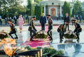 Se implinesc 76 de ani de la eliberarea Moldovei de fascisti. Igor Dodon, impreuna cu Ion Chicu si Zinaida Greceanii, a depus flori la Complexul Memorial “Eternitate” - VIDEO/FOTO