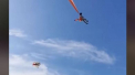 Emotii insuportabile pentru parintii unei fetite de trei ani din Taiwan, ridicata pana la vreo zece metri inaltime de un zmeu scapat de sub control in cadrul unui festival - VIDEO