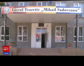 Nu ajung calculatoare pentru toti profesorii, ca sa predea lectiile online, asa ca parintii sunt indemnati sa cumpere sau sa aduca unul de acasa. Se intampla la liceul “Mihail Sadoveanu” din capitala, unde astazi orele de la distanta nu au avut loc - VIDEO