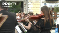 Cu acorduri muzicale in aer liber si aplauze adunate de la trecatori, Sala cu Orga si-a deschis o noua stagiune. Concertul s-a dat pe iarba verde, iar artistii au stat la cativa pasi distanta de spectatori - VIDEO
